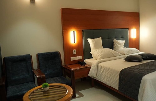 Theni Hotel | HOTEL KRITHICK GRAND