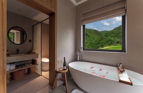 Wenchuan Hotel | Shanlijian Holiday Homestay