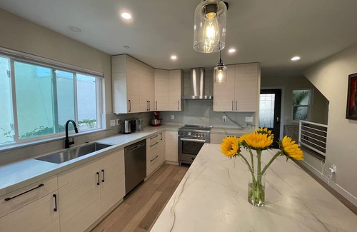 Cardiff-by-the-Sea House | Luxurious Ocean View Beach Home with Hot Tub and Fire Pit!