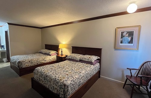 Arthur House | Charming hotel with WiFi and AC in peaceful Arthur