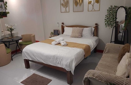 Lipa House | Serenity Home with Indoor Jacuzzi