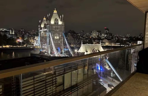 Riverside Apartment | Large Nice Direct Views Tower Bridge Sleeps 8