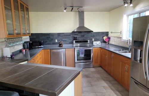 Harwich Cottage | Cozy Cottage with Stunning Views