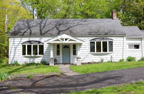 Cairo House | Cottage w/hot tub 15min to Windham & Hunter