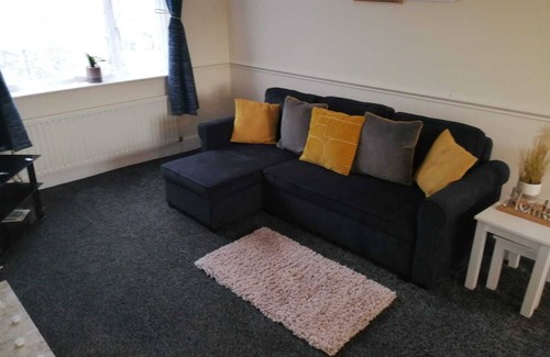 Aylesbury House | 3-bedroom house in enjoyable Aylesbury with WiFi