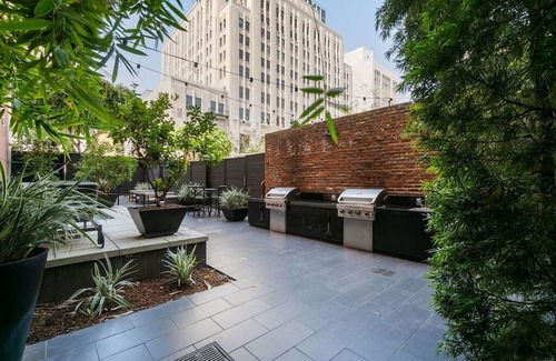 Downtown Los Angeles Condo | Charming NY-Style Loft in Historic Core + 2 Full Baths