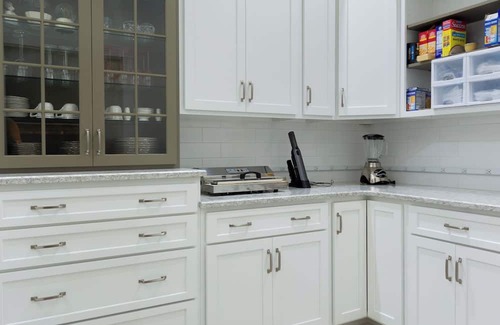 Burnside House | 4-bedroom house in welcoming Burnside with AC, WiFi. Enjoy your stay