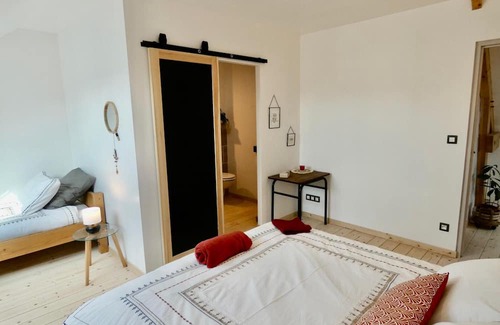 Lion-en-Sullias Bed & Breakfast | Guestroom Lion-en-Sullias, studio flat, 5 persons