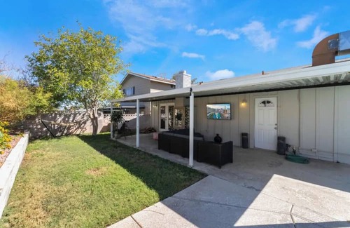 Paradise Apartment | Charming 3BR/2BA Home with Pool - Large Patio