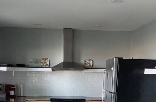 Bison Cabin | Cozy cabin in small town Crescent with WiFi