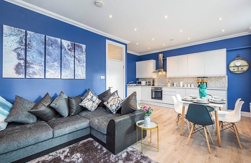 Kilburn Apartment | Central London Gem: Contemporary 2BR/2BA