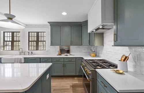 Forest Hills House | Charming 5-Bedroom Oasis in Nashville with AC & WiFi – Perfect for Groups!