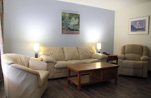Weslaco Apartment | Chic 1-bedroom with WiFi and AC in cool Donna, Texas