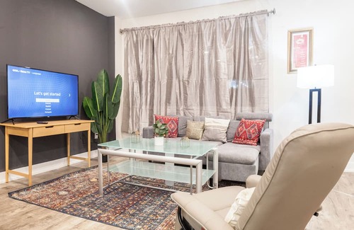 North Philadelphia East Apartment | Philly 1829 E - 4BD Apt 2