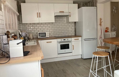 Rochefort House | Maison Dartiste de Plain Pied 3 Avec Patio Fleuri au Calme