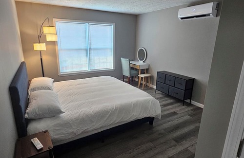 Morehead Apartment | Two bedroom and two bath, with soaker tub downtown in Morehead.