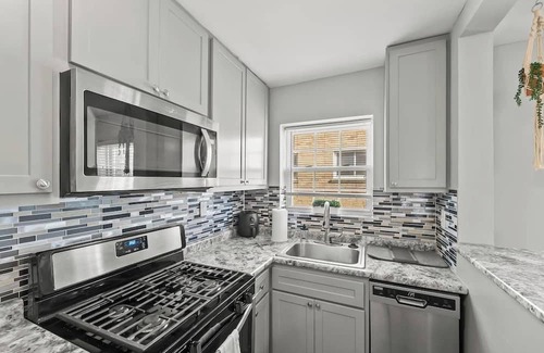 St. Louis Hills Apartment | Cozy 1bd Apartment |Free Parking