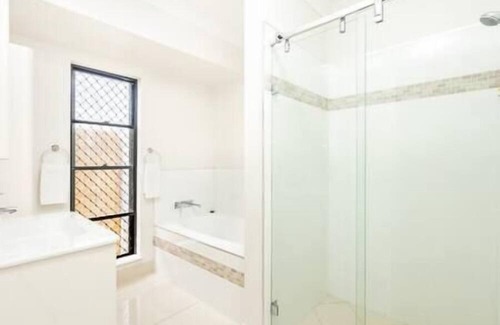 Smithfield House | Four BR Smithfield Serenity, Pool, Pool Table & Pets