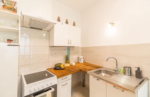 Stare Podgorze Apartment | Kraków Stare Podgórze Apt - Workspace, Balcony - by Rentujemy