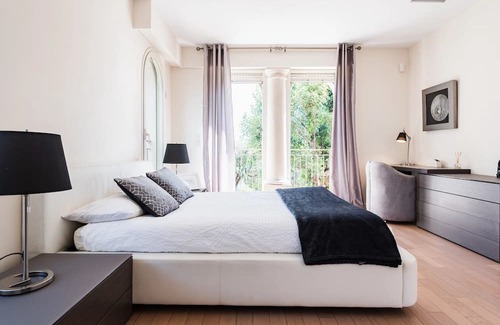 Cap d'Ail House | Breathtaking Clifftop Villa with Panoramic Mediterraneanview