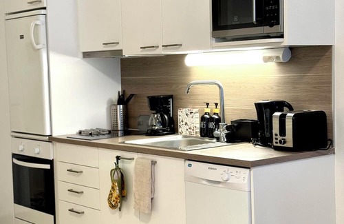 Hameenkyla Apartment | modern studio near the airport, easy to go to city center.