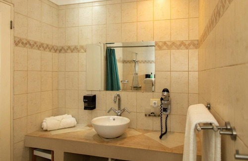 Kralendijk House | Den Laman - Flying Fish - 1 bedroom oceanfront apartment