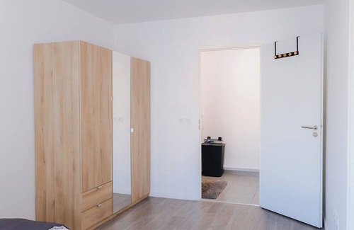 Massy Apartment | Comfortable new T2 apartment in Massy, 10 min walk from Baconnets RERB station