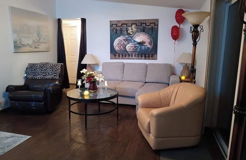 Tucson House | Tucson's charming 2bdrm 2full bath home is centrally located to many attractions
