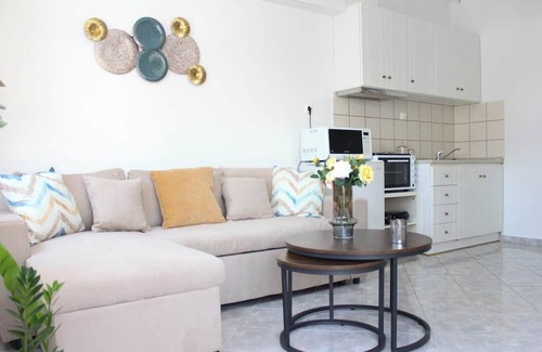 Kavala Apartment | Side Beach Apartment — 5 min from the beach!