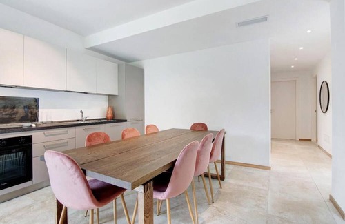 Colico Villa | 100 meters from Piona Beach-5 bedroom villa-Sleeps 14