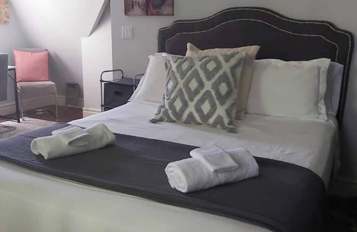 Cobourg Cabin | Welcome to our charming 2-bedroom, 1-bathroom home in the heart of downtown Cobourg
