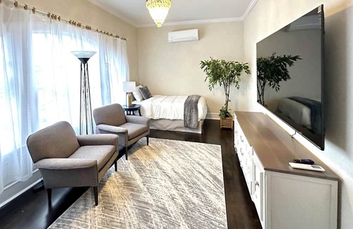 Shenandoah House | CENTURY House with 6 bedrooms