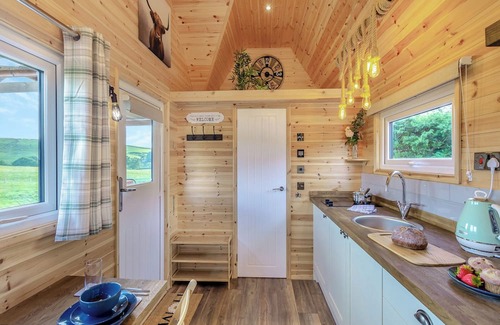 Colne Cottage | The Tiny House is set within acres of rolling countryside.