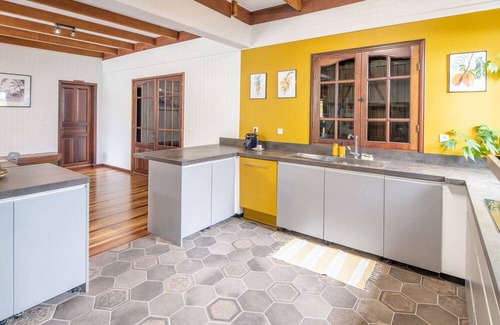 Les Avirons Cottage | Gite Les Avirons, 5 bedrooms, 10 persons
