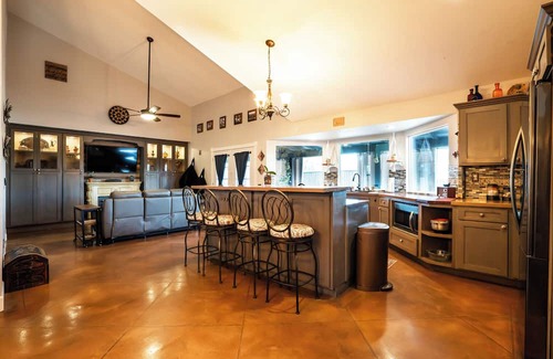 Tucson House | Casa Mischne, Love & Light