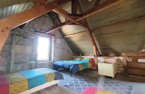 Saubrigues House | Homerez - Spacious House in Saubrigues with Garden and Barbecue