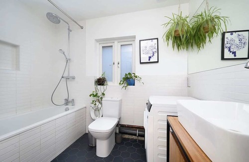 Tottenham House | Beautiful 3BR House with Piano and Garden