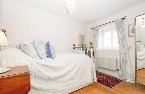 Chagford Cottage | BLUEBELL COTTAGE, pet friendly, with open fire in Chagford