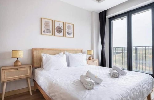 Basaksehir Apartment | Fern - Stunning 1BR Condo w Terrace View & Parking