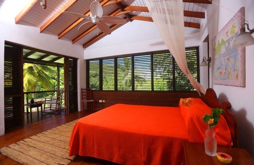 Anse La Raye Villa | Spacious 5 Br Oceanfront Villa