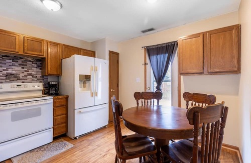 Acton House | Cozy 3BR Indy Home: Pets, Parking, Family-Ready