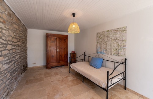 Limerzel House | Holiday Home 'Bois De Roz' with Private Terrace and Private Garden