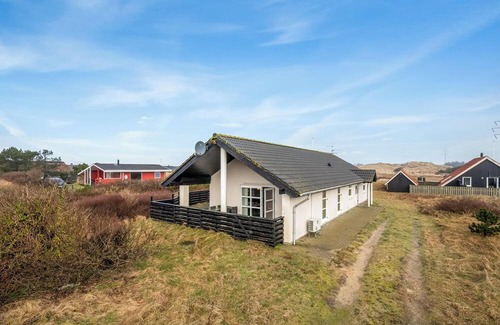 Nørre Lyngvig Cottage | 4 bedroom accommodation in Hvide Sande
