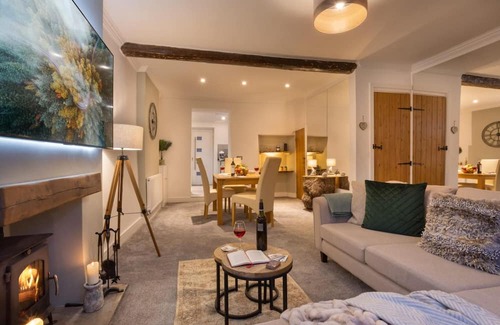 Nelson House | Rosie s Escape in Nelson