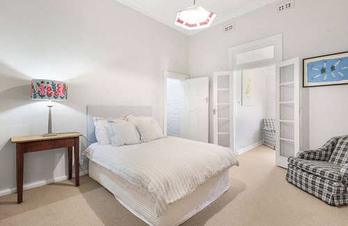 East Tamworth House | Heritage Haven - Rural bliss close to CBD