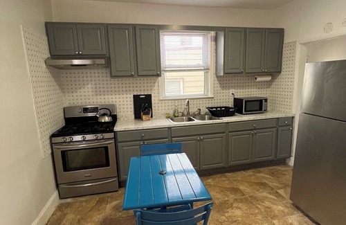 Hillside Apartment | 4 Bedroom Apartment near airport