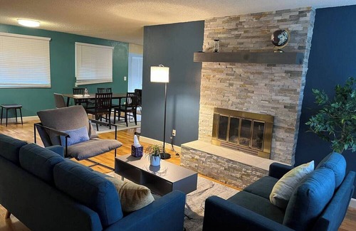 Des Moines House | Cozy home away from home