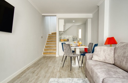 Cabo de las Huertas Apartment | Apartment 'Mar 5' with Private Terrace, Wi-Fi and Air Conditioning