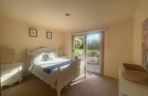 Frankston South House | MVC13 Oceanview 4B2B Two-story House with Big Balcony!