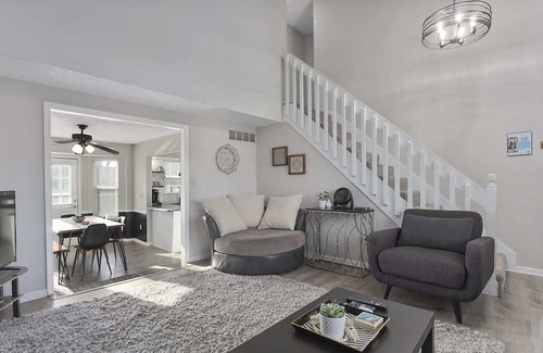 Overland Park House | Comfy 2-Story Duplex | Perfect for Large Groups